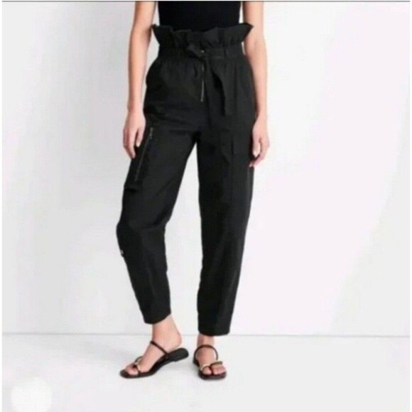 NEW Future Collective High Waisted Fold Over Cargo Pants Black Women’s Sz 6 NWT - Picture 1 of 12